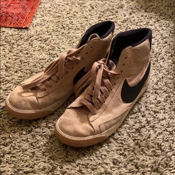 light pink nike high tops